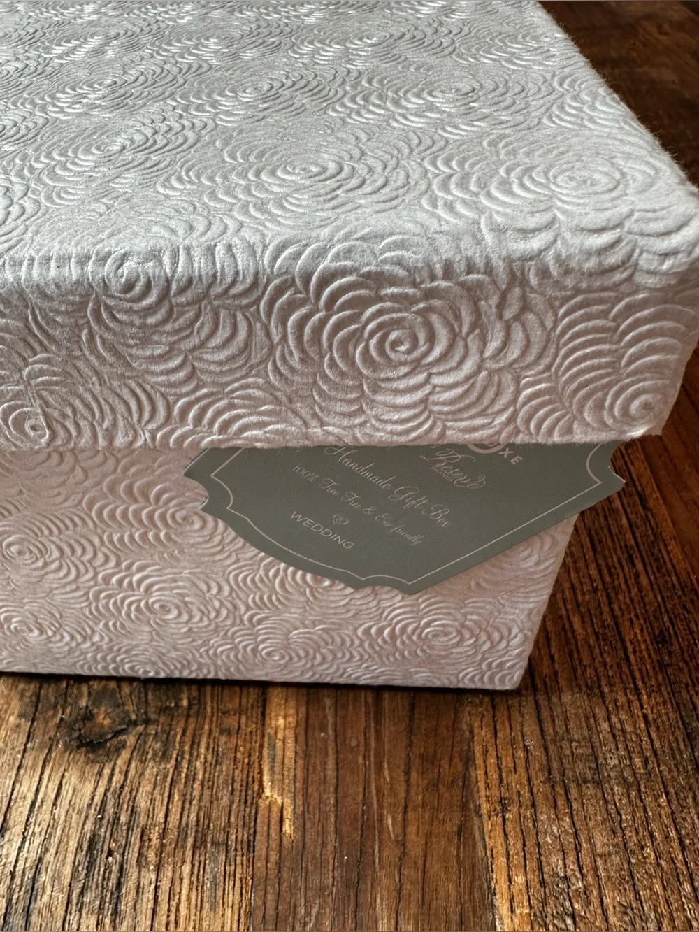 Elegant white Embossed Gift Box - Decorative Party Supply